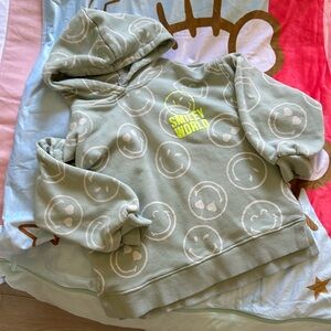 Kids Zara size 8 smiley face tops sweater